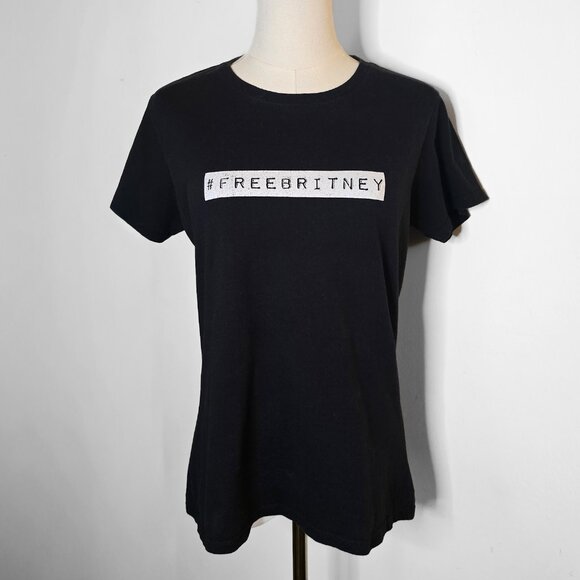 Black Fitted Graphic Britney Spears "#FreeBritney" Short Sleeve Tee T-Shirt - Picture 3 of 7